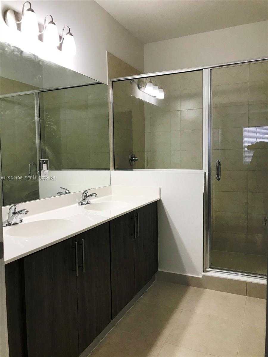 Small Image of 15650 SOUTH WEST 136 ST #103, Miami Number 16