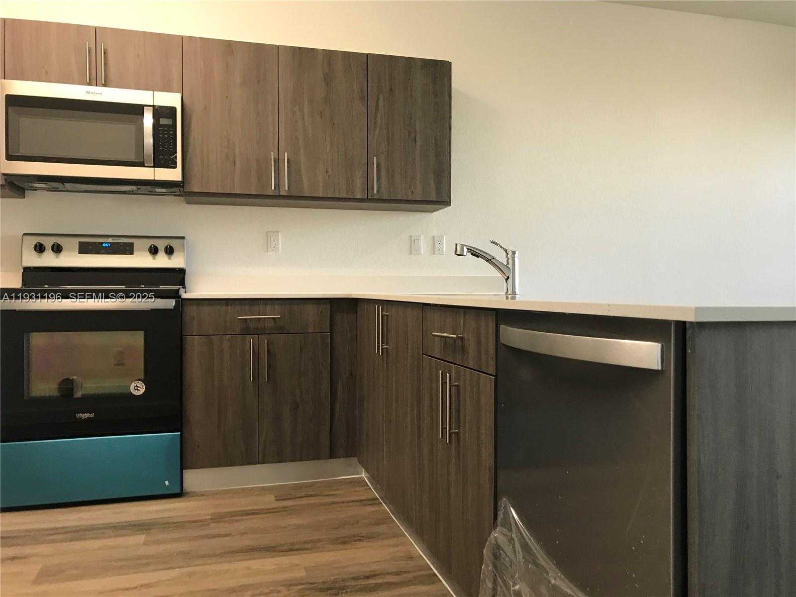 Small Image of 15650 SOUTH WEST 136 ST #103, Miami Number 7