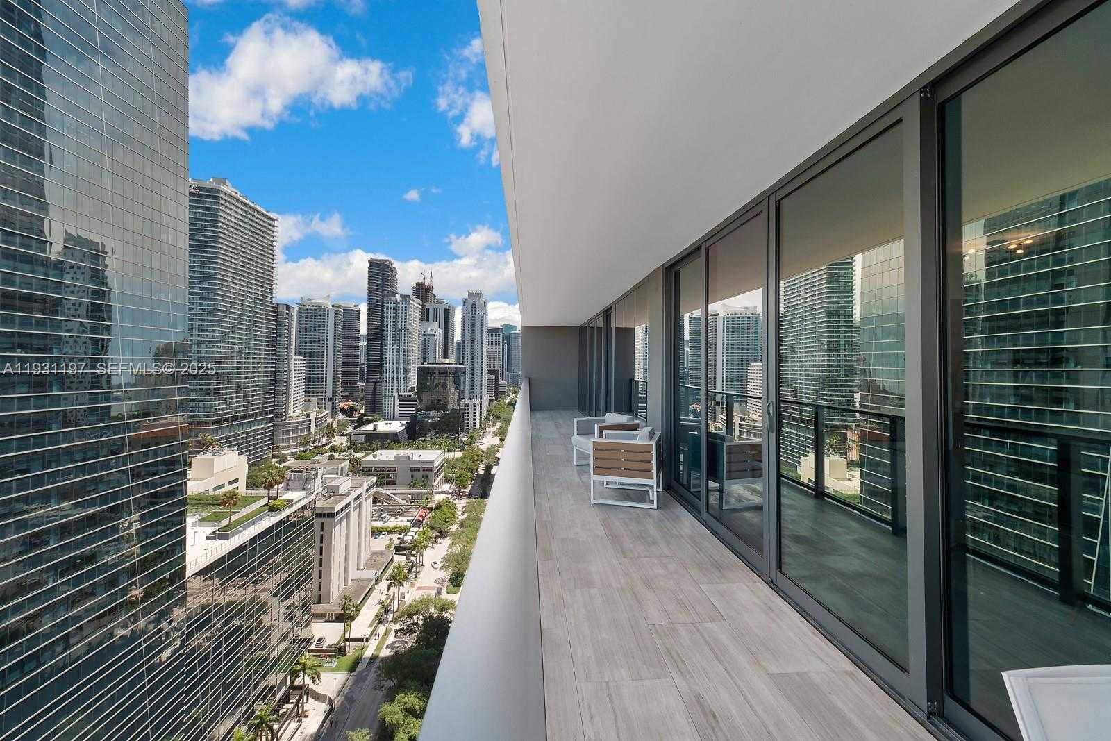 Small Image of 1451 BRICKELL AVE #2405, Miami Number 13
