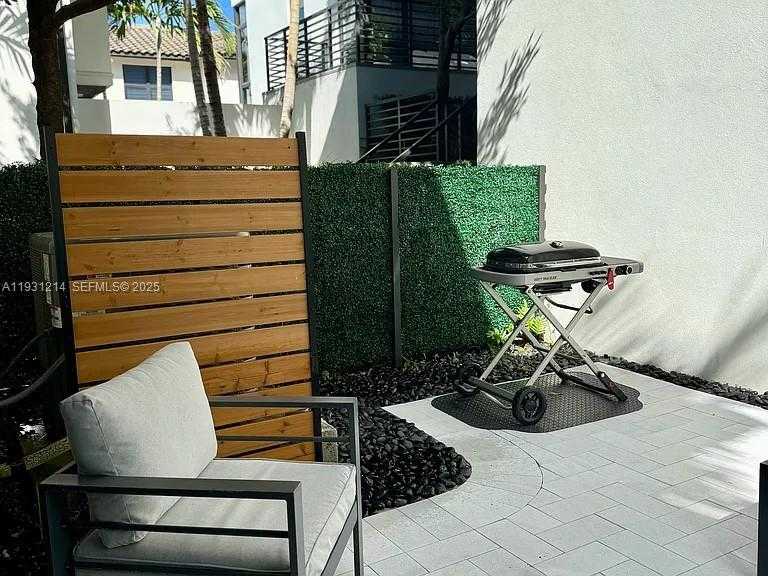 Small Image of 8273 NORTH WEST 47TH TER, Doral Number 15