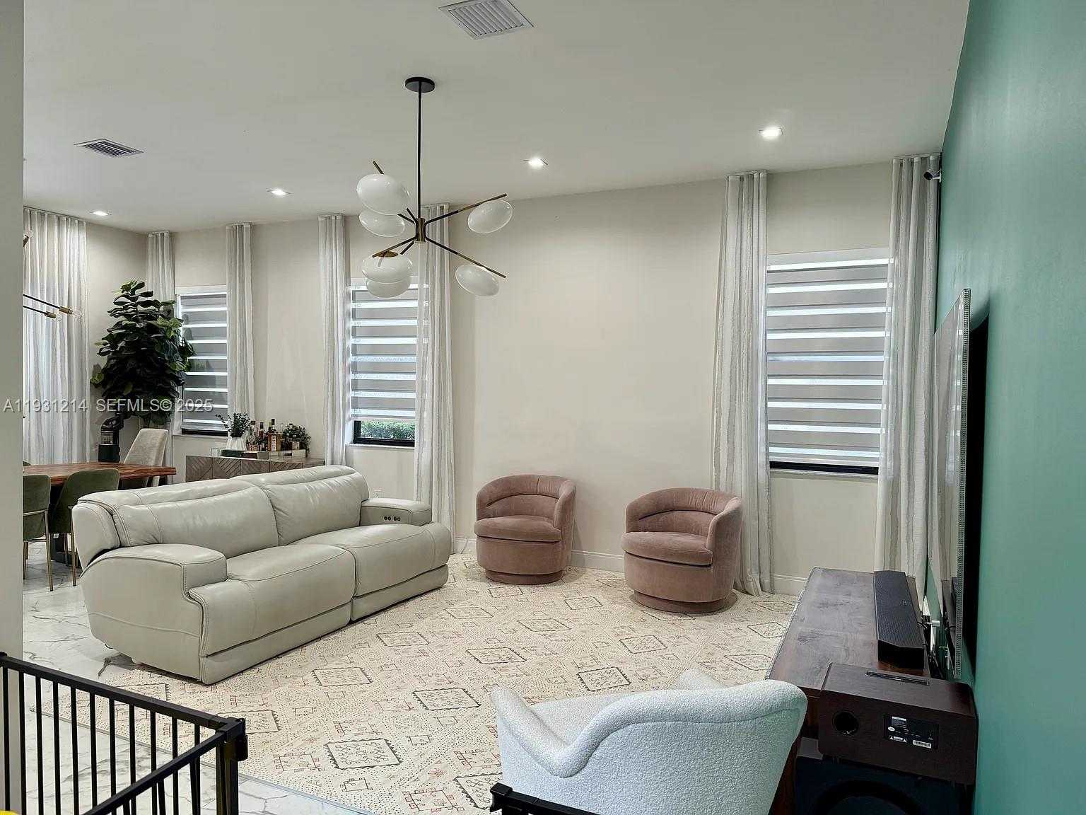 Small Image of 8273 NORTH WEST 47TH TER, Doral Number 2