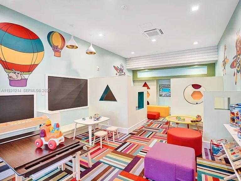 Small Image of 8273 NORTH WEST 47TH TER, Doral Number 20