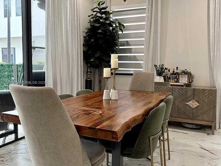 Small Image of 8273 NORTH WEST 47TH TER, Doral Number 3