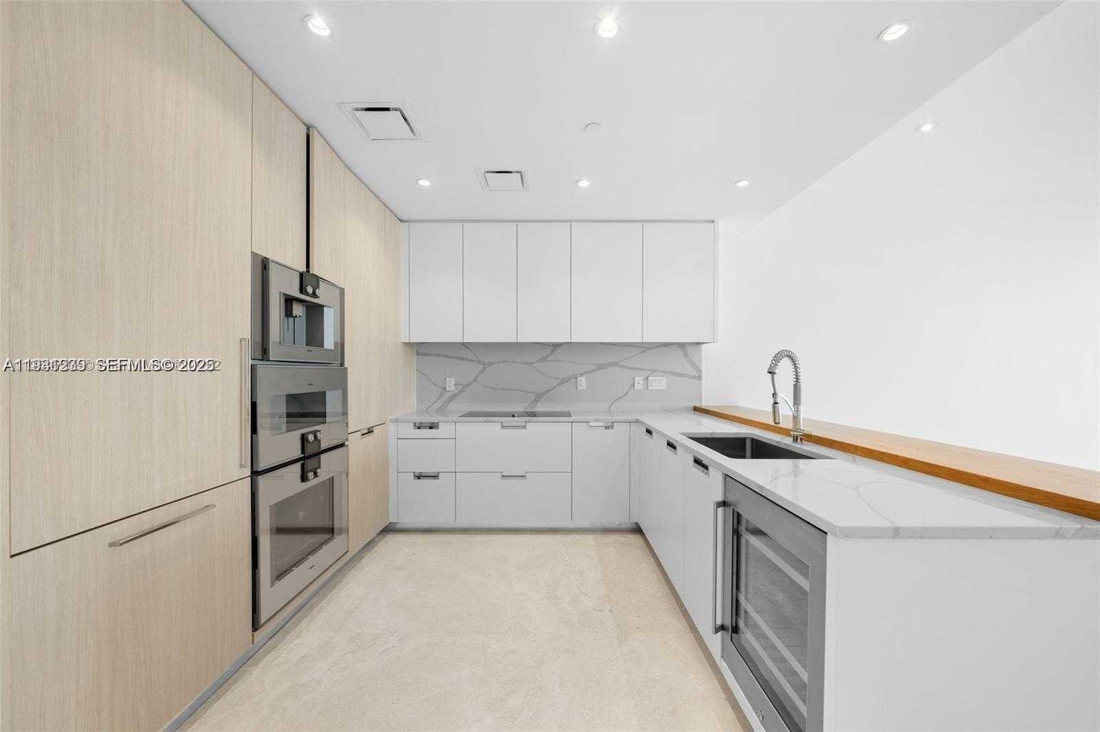 Small Image of 15701 COLLINS AVE #2803, Sunny Isles Beach Number 4