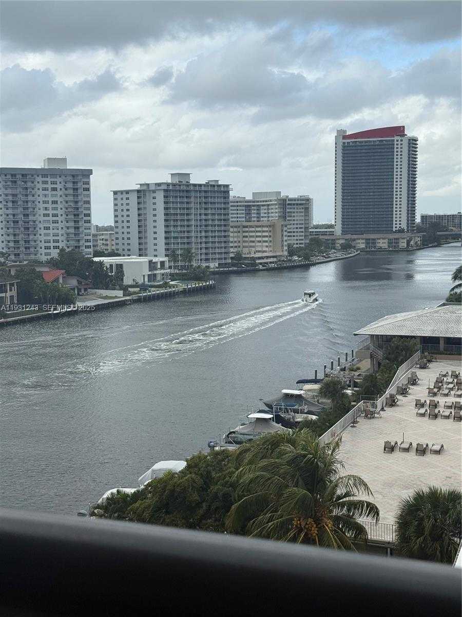 Imagen de Pequeño Objeto