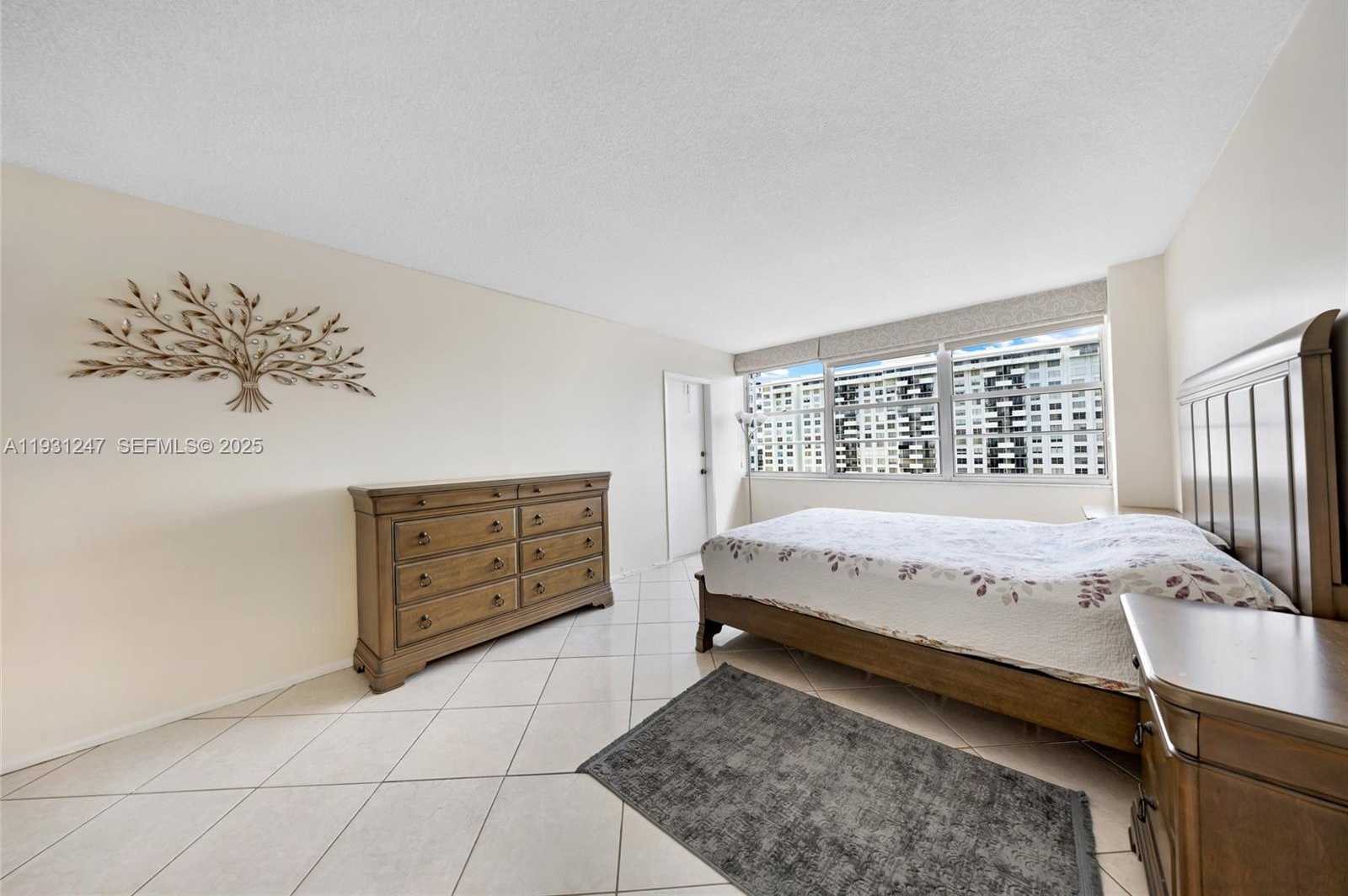 Small Image of 18081 BISCAYNE BLVD #1401, Aventura Number 17