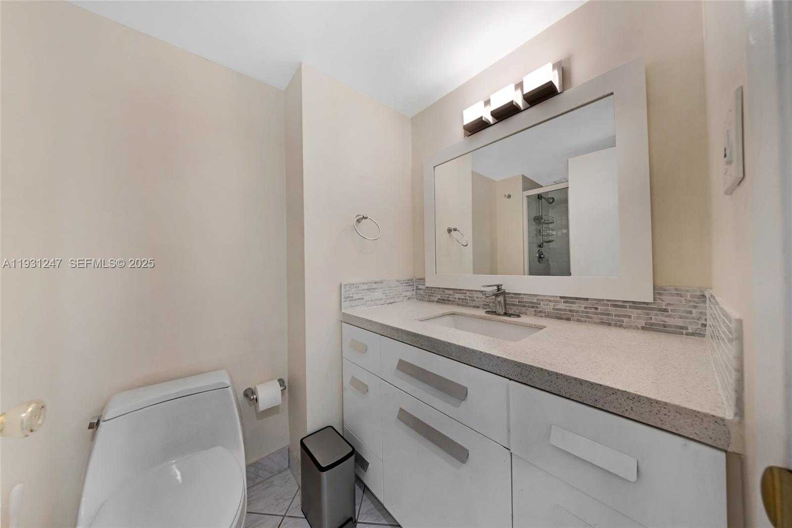 Small Image of 18081 BISCAYNE BLVD #1401, Aventura Number 23