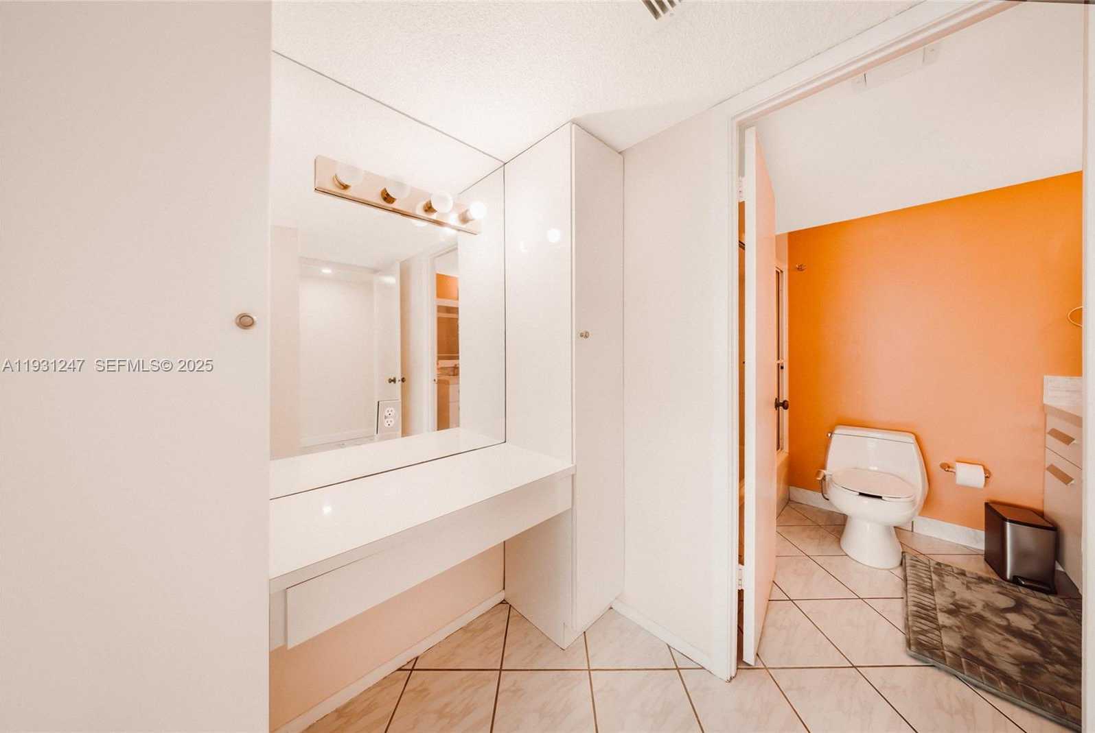 Small Image of 18081 BISCAYNE BLVD #1401, Aventura Number 25