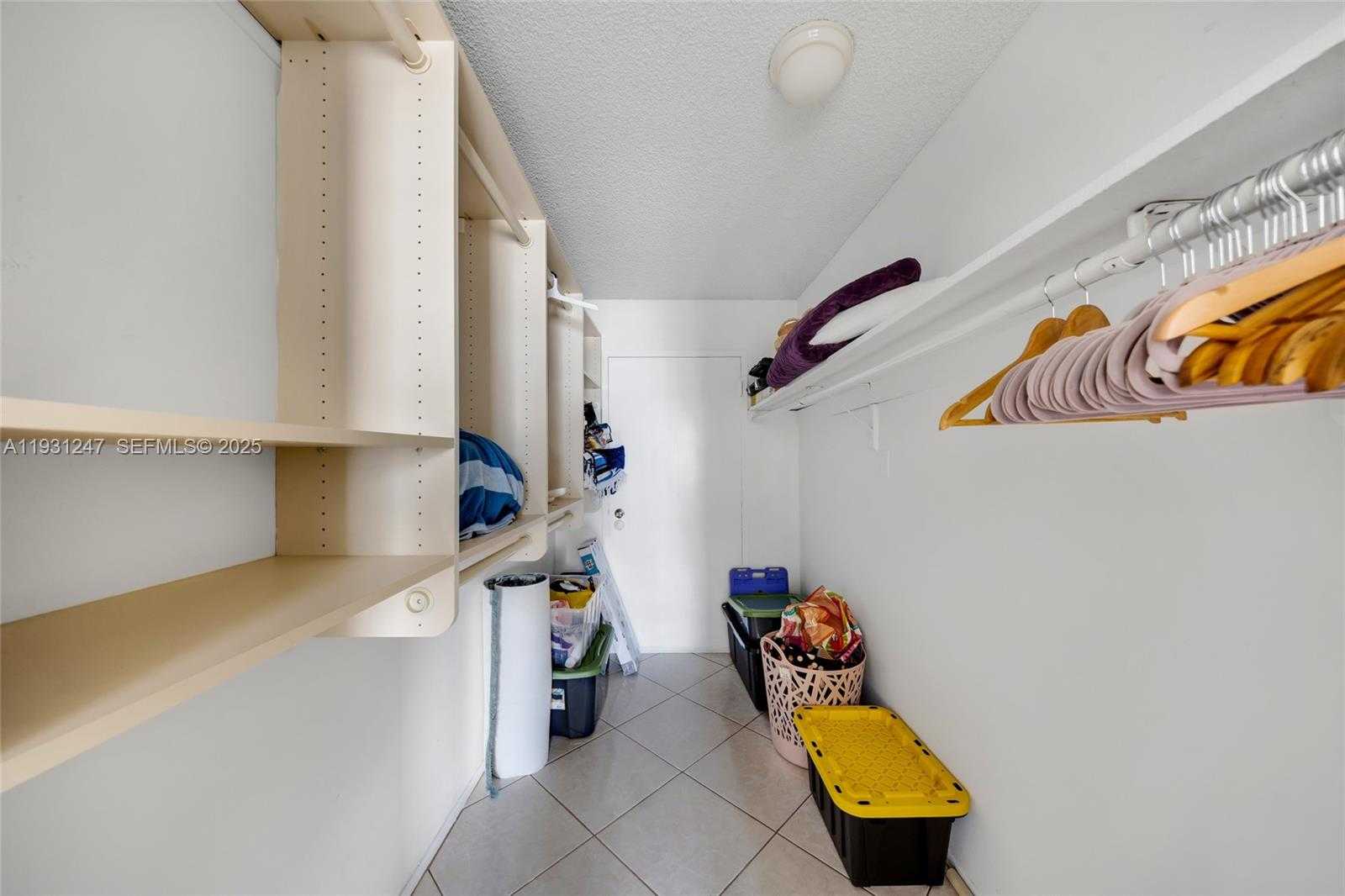 Small Image of 18081 BISCAYNE BLVD #1401, Aventura Number 28