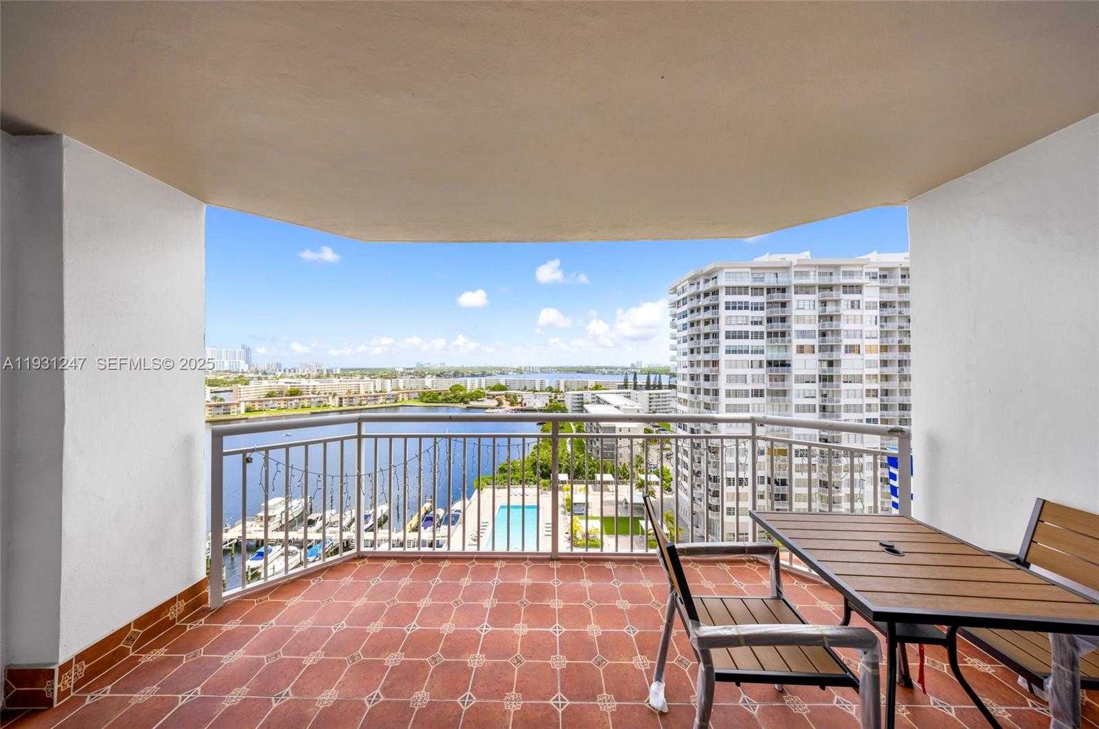 Small Image of 18081 BISCAYNE BLVD #1401, Aventura Number 3
