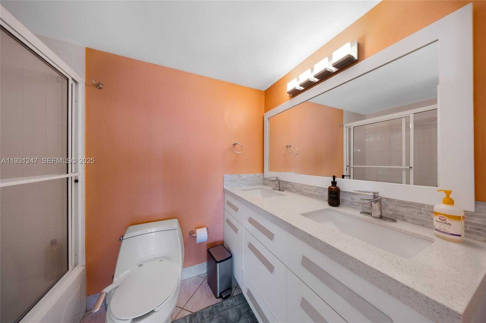 Small Image of 18081 BISCAYNE BLVD #1401, Aventura Number 30