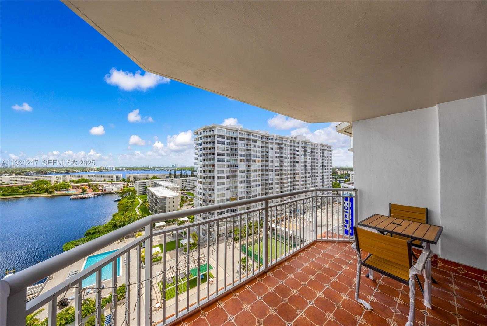 Small Image of 18081 BISCAYNE BLVD #1401, Aventura Number 6