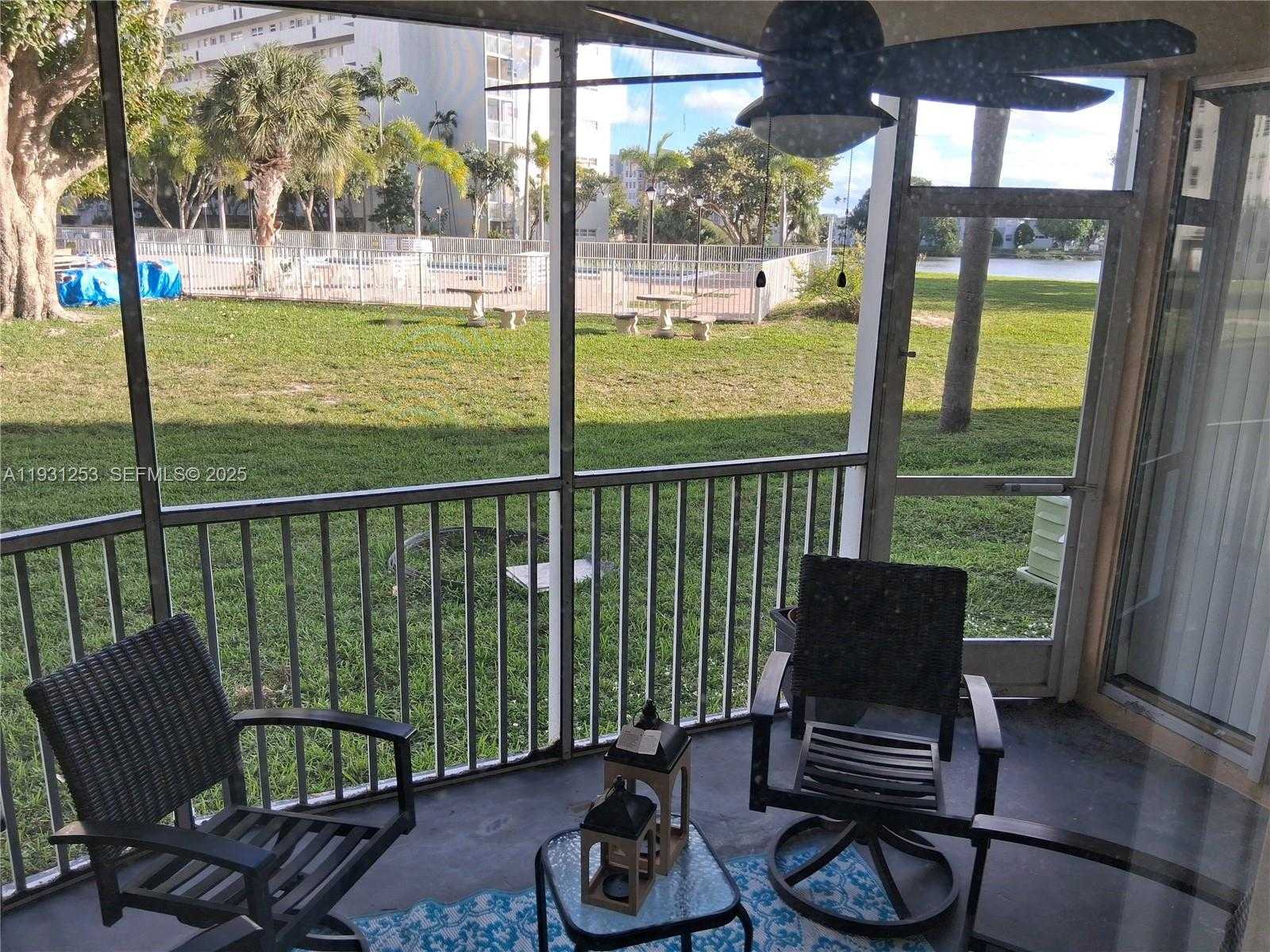 Small Image of 1750 NE 191st St, Miami, FL 33179, USA Number 17