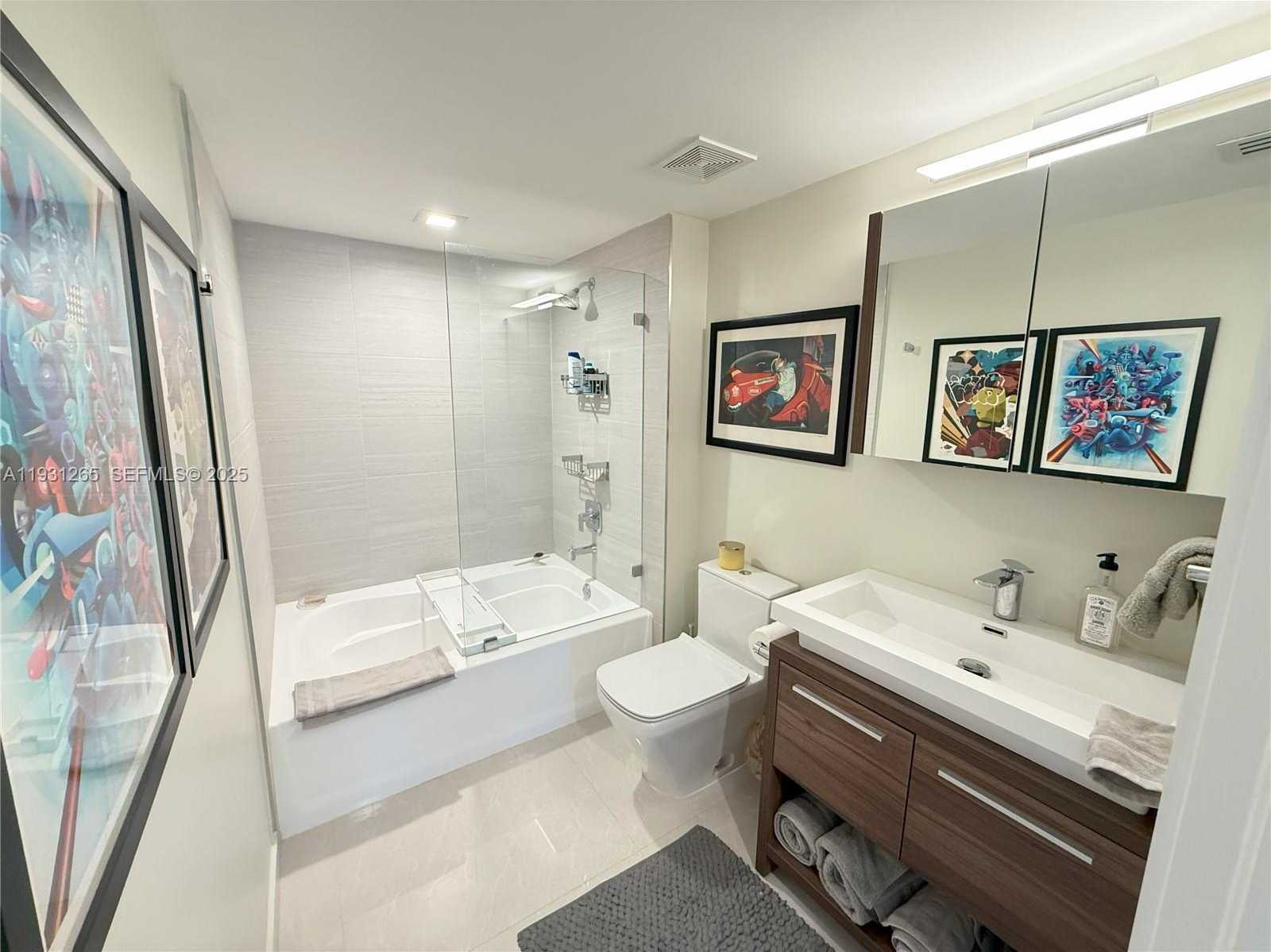 Small Image of 1155 BRICKELL BAY DR #2108, Miami Number 26