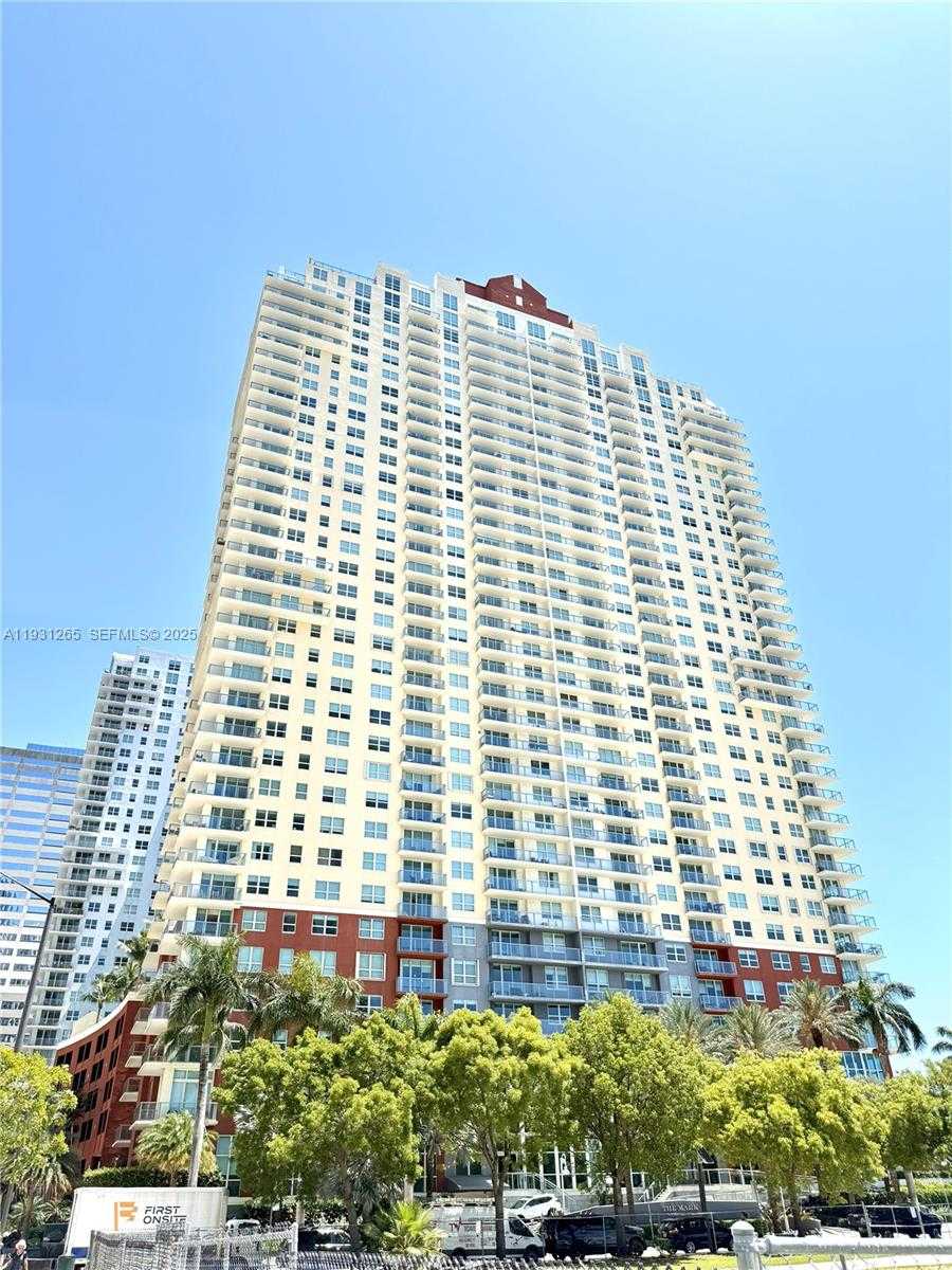 Small Image of 1155 BRICKELL BAY DR #2108, Miami Number 3