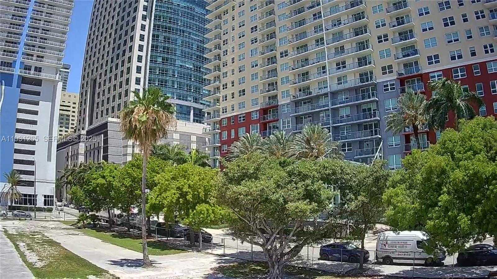 Small Image of 1155 BRICKELL BAY DR #2108, Miami Number 31