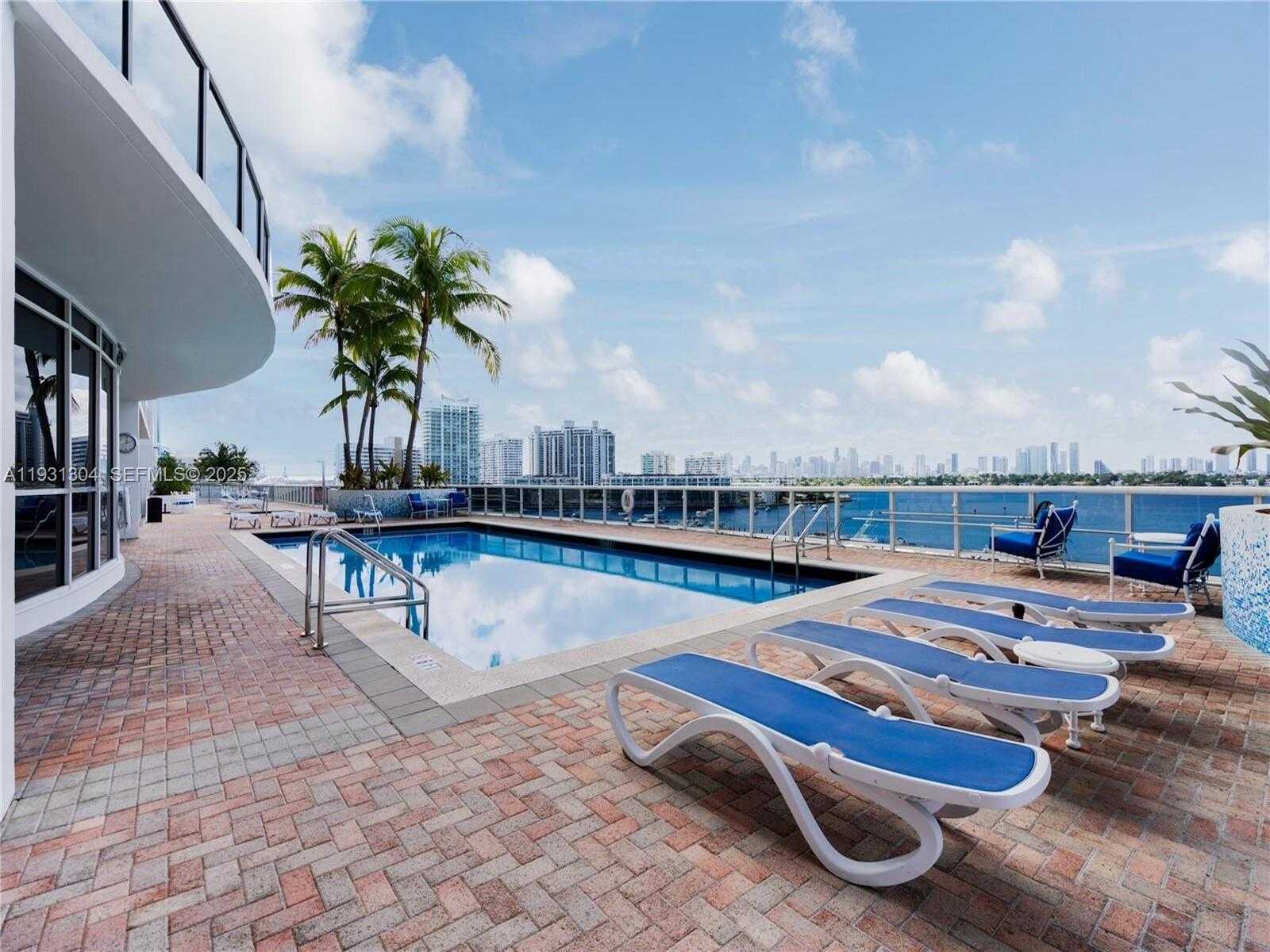 Small Image of 1900 SUNSET HARBOUR DR #1715, Miami Beach Number 19