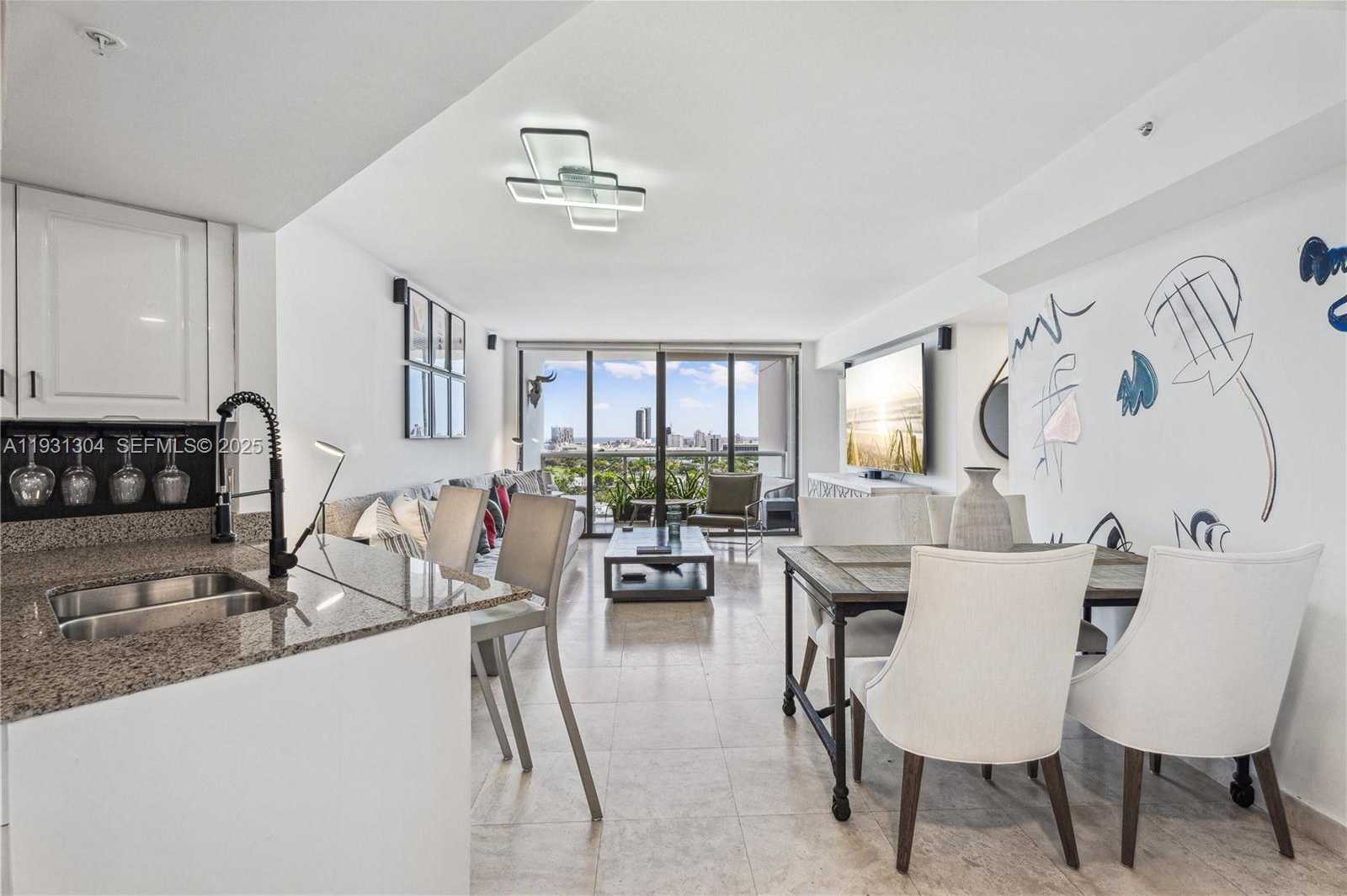 Small Image of 1900 SUNSET HARBOUR DR #1715, Miami Beach Number 4