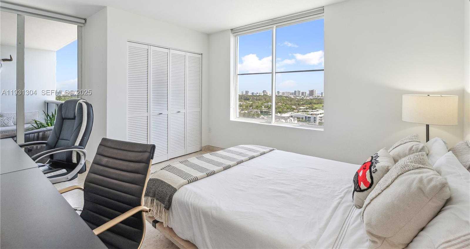 Small Image of 1900 SUNSET HARBOUR DR #1715, Miami Beach Number 9