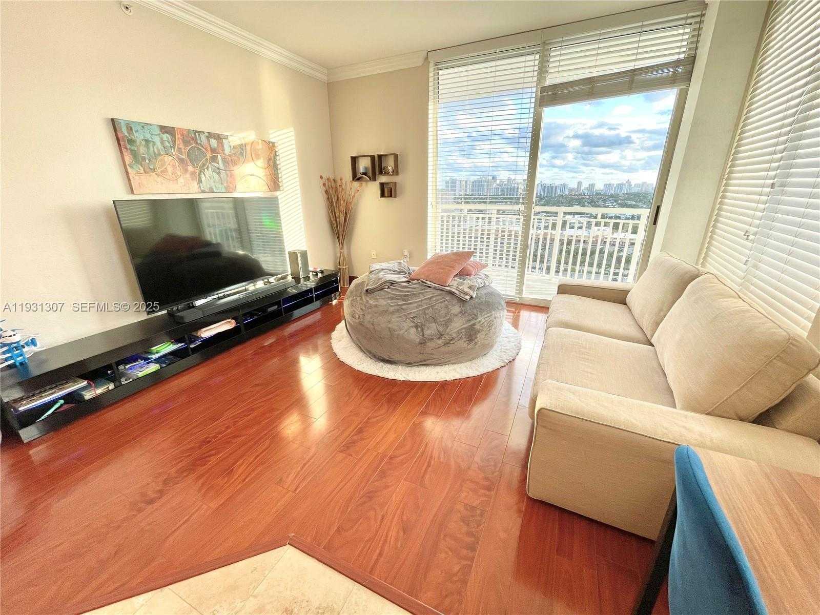 Small Image of 1745 EAST HALLANDALE BEACH BLVD #1507W, Hallandale Beach Number 3