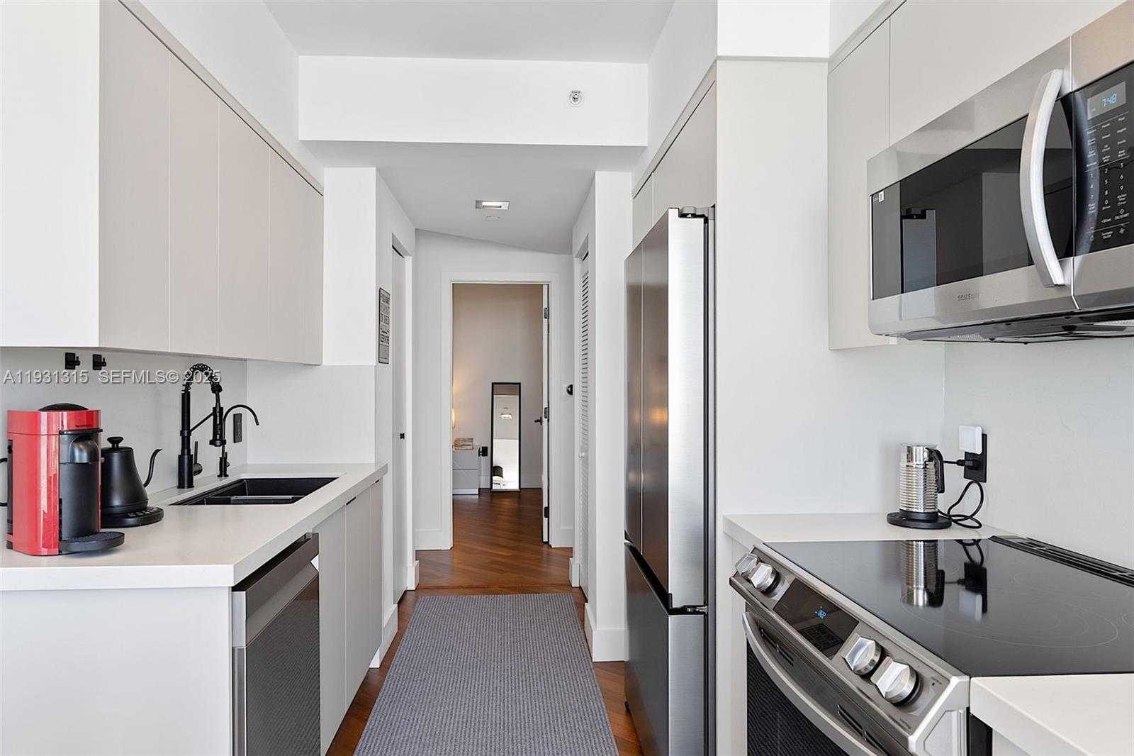 Small Image of 6365 COLLINS AVE #3911, Miami Beach Number 8