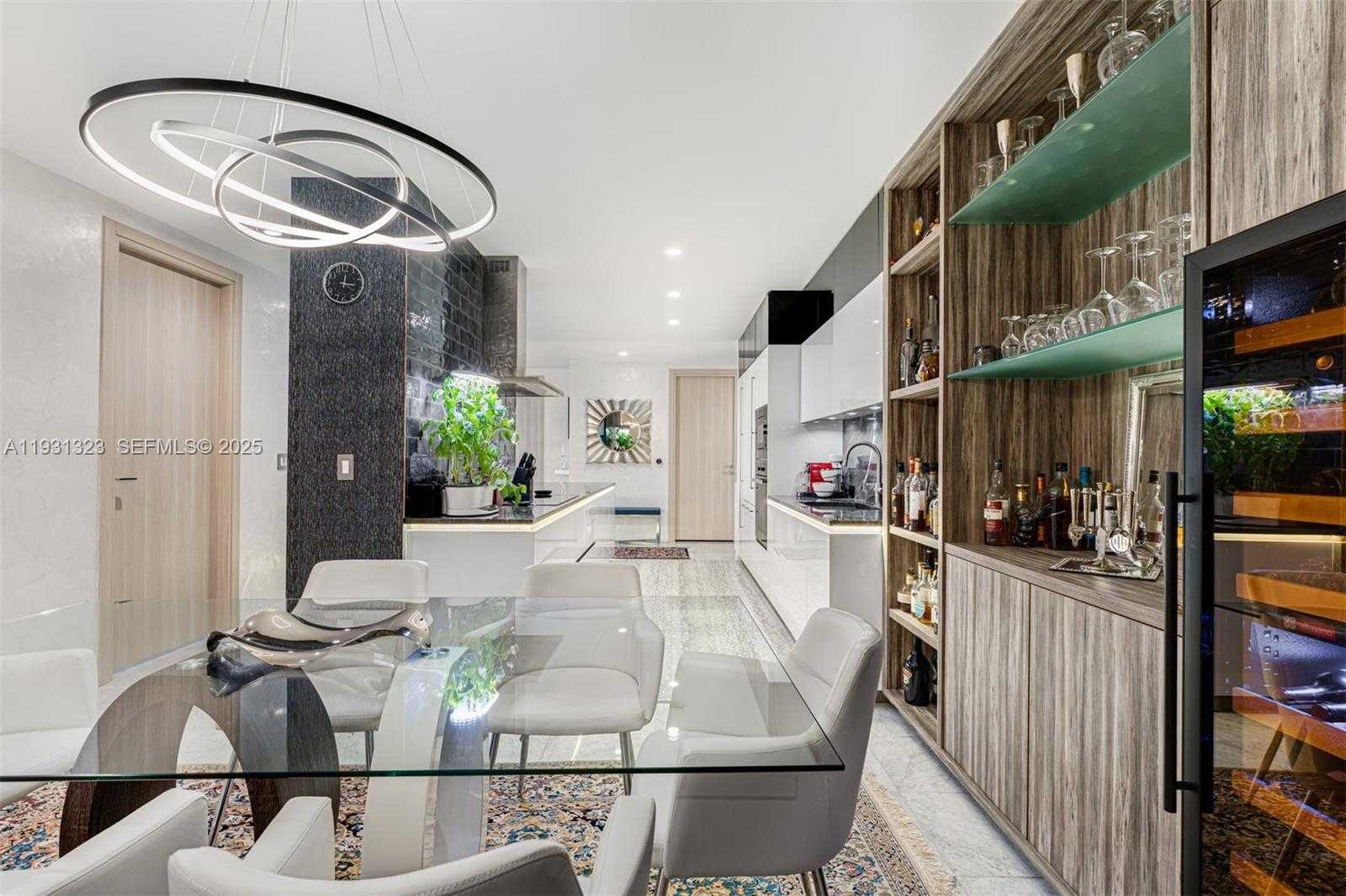 Imagen de Pequeño Objeto