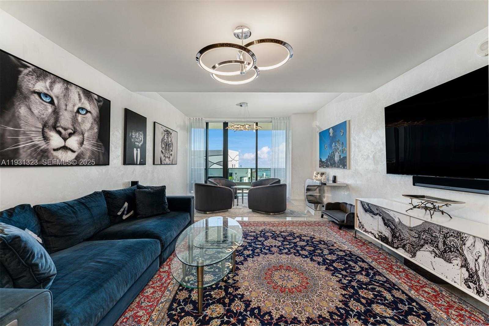 Imagen de Pequeño Objeto