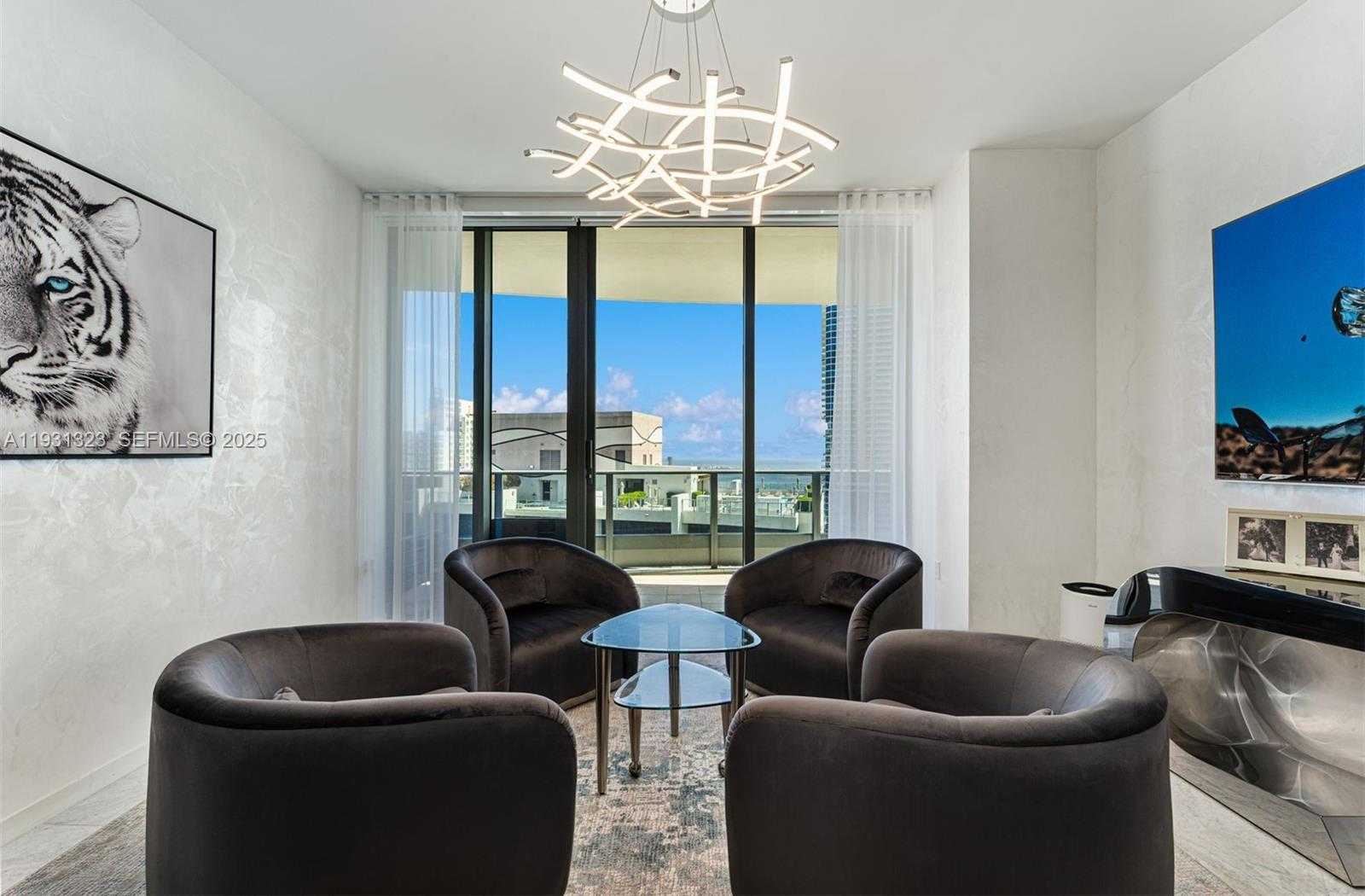 Imagen de Pequeño Objeto