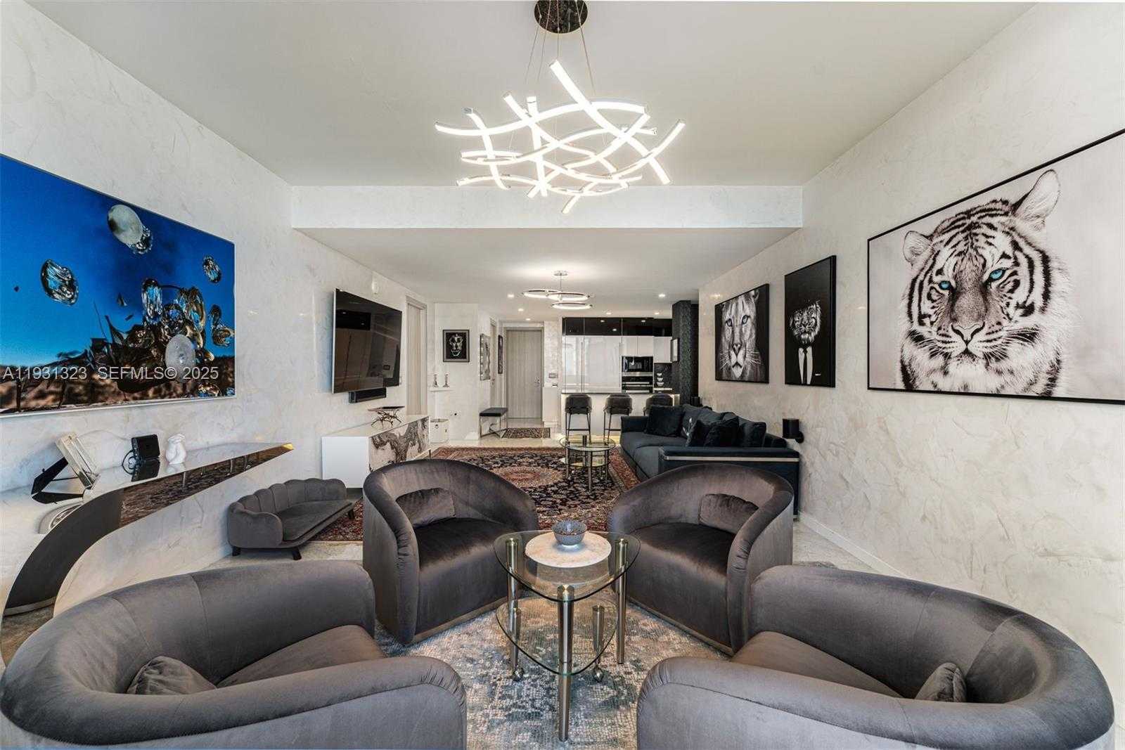 Imagen de Pequeño Objeto