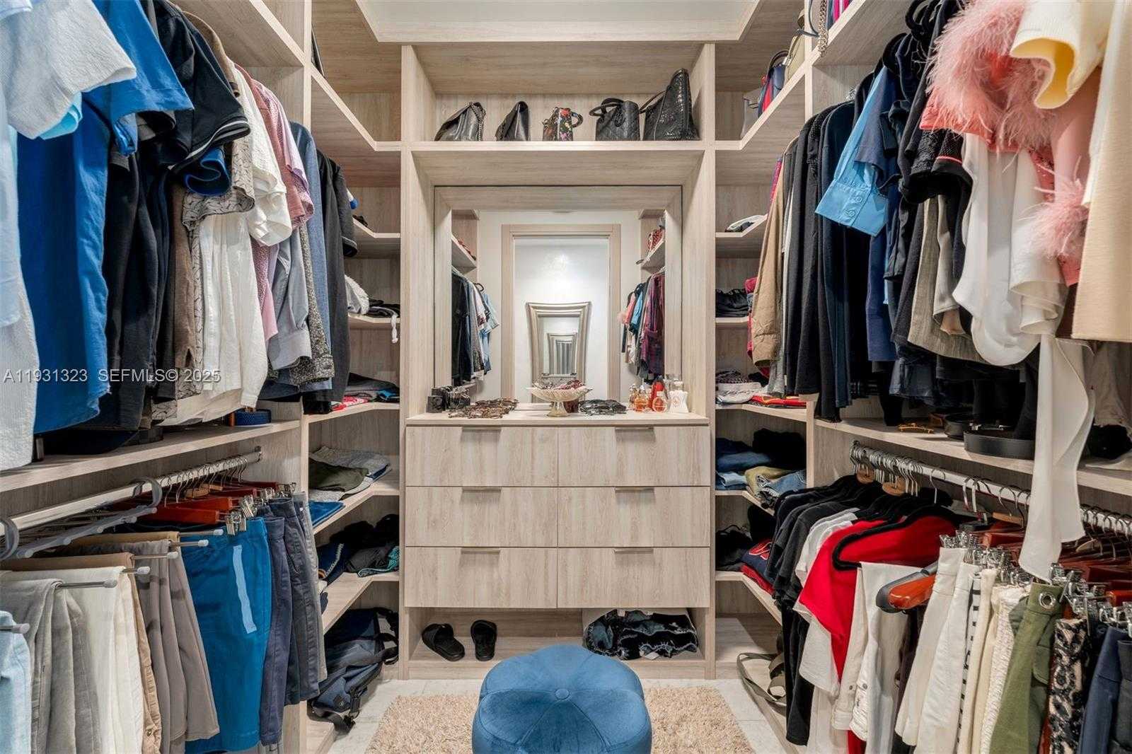 Imagen de Pequeño Objeto