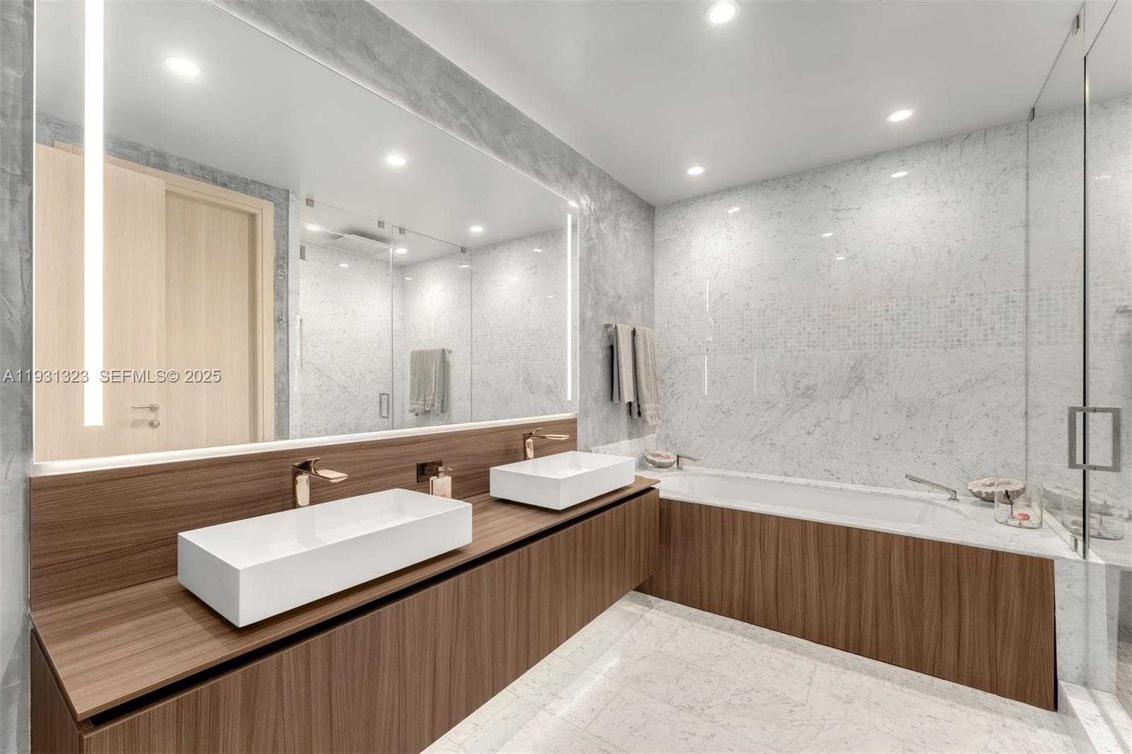 Imagen de Pequeño Objeto