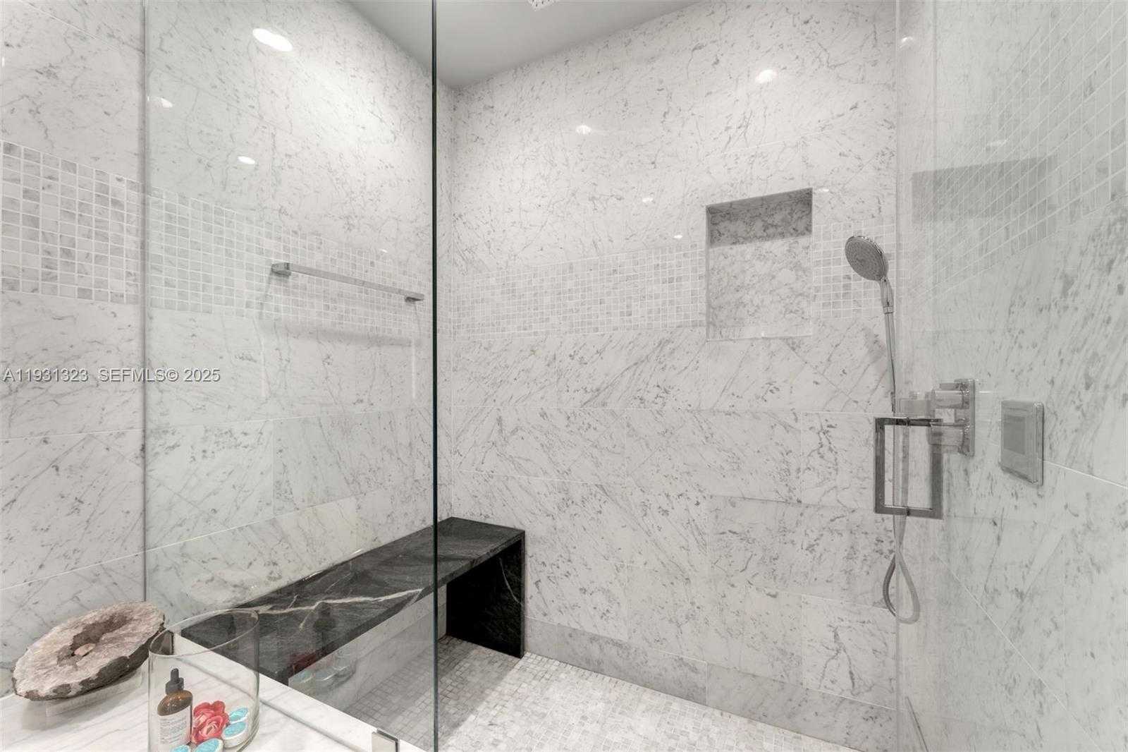 Imagen de Pequeño Objeto