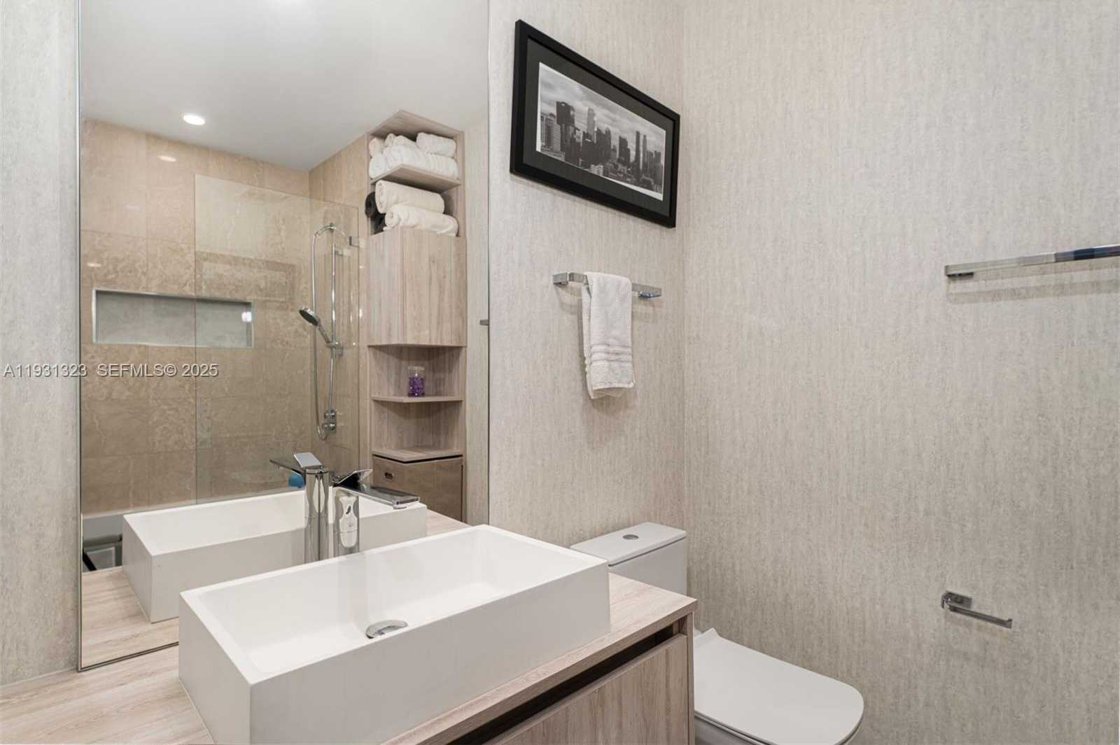 Imagen de Pequeño Objeto