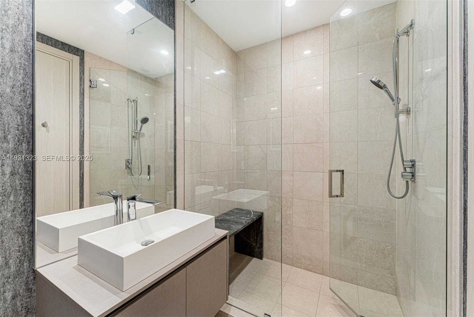 Imagen de Pequeño Objeto