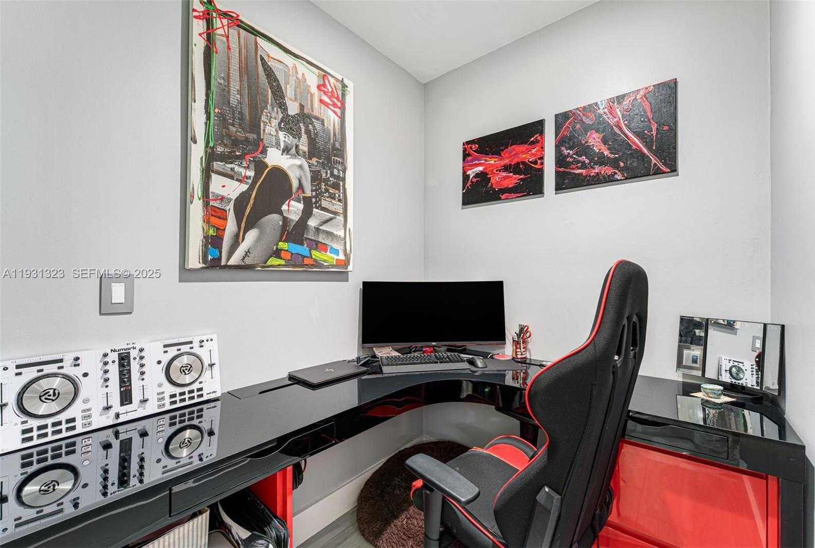 Imagen de Pequeño Objeto