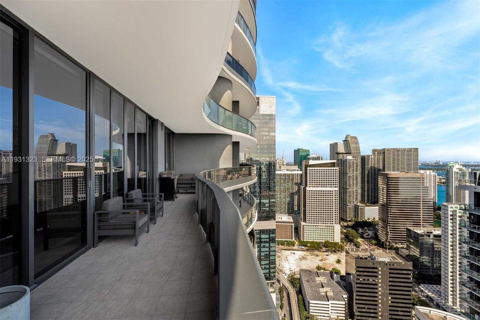 Imagen de Pequeño Objeto