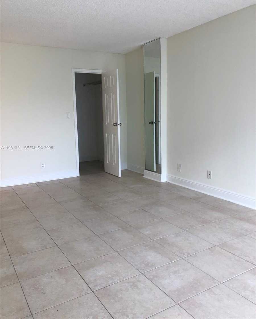 Imagen de Pequeño Objeto