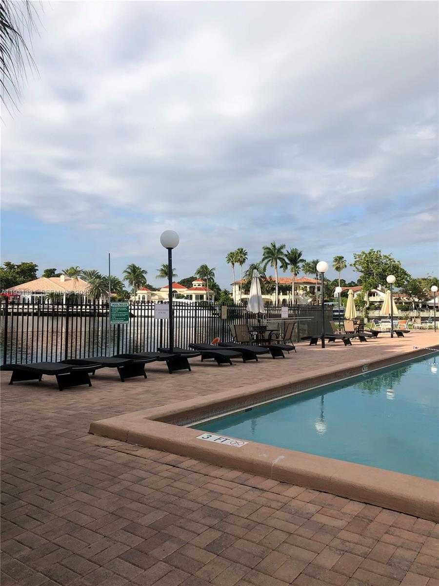 Imagen de Pequeño Objeto