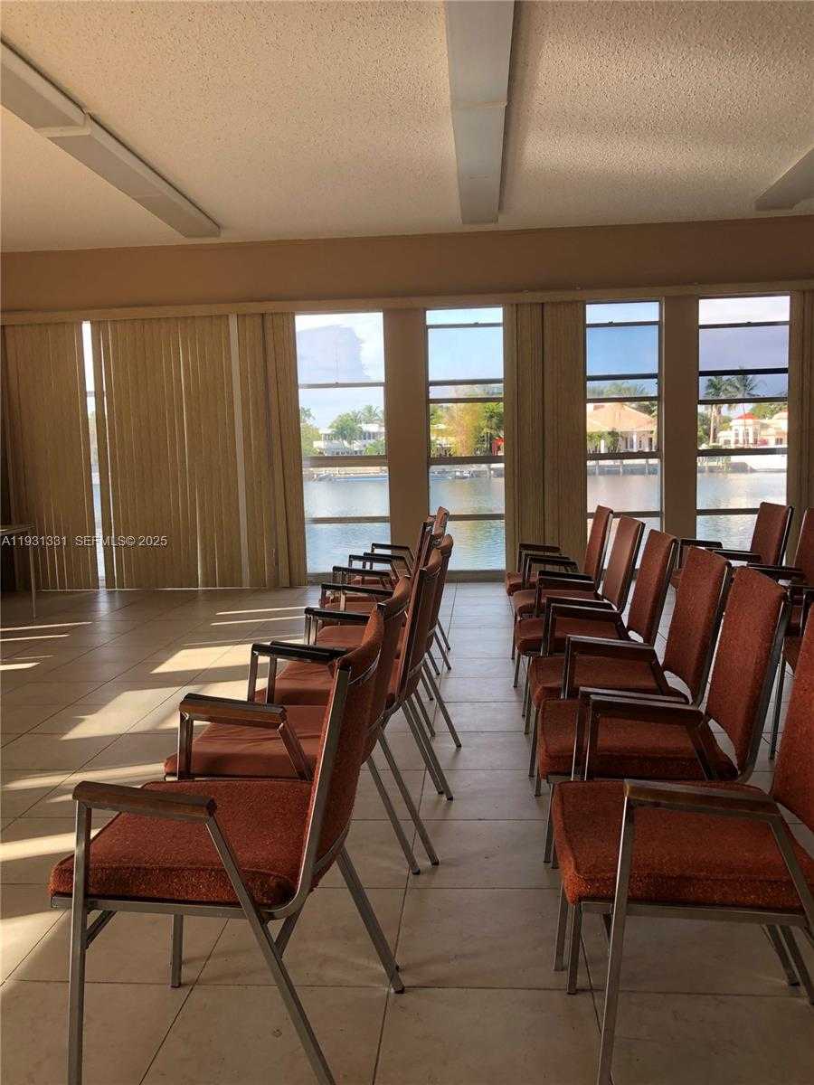 Imagen de Pequeño Objeto