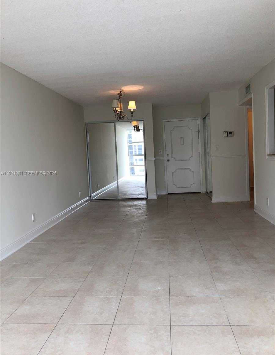 Imagen de Pequeño Objeto