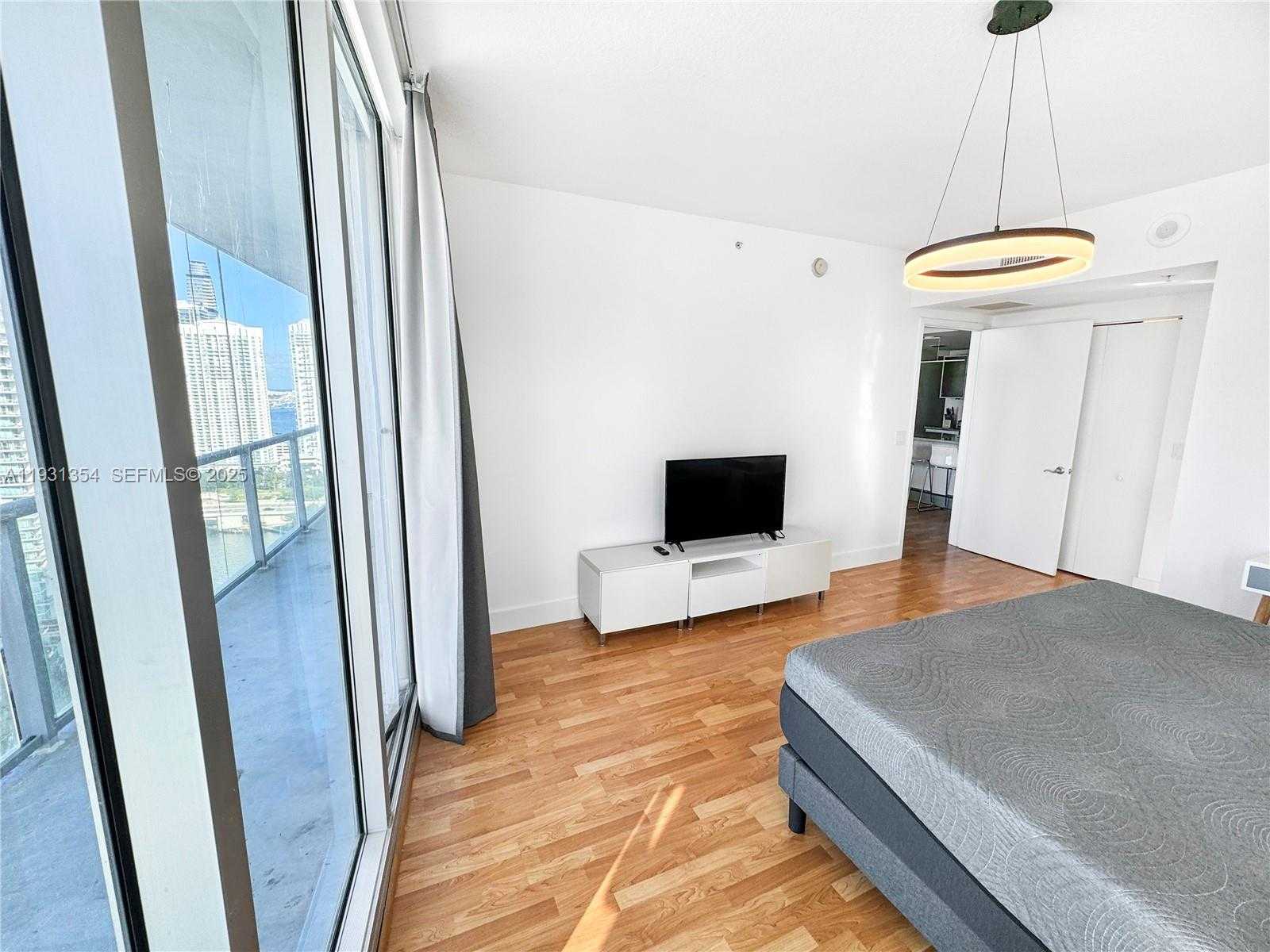 Small Image of 185 SOUTH WEST 7TH ST #2701, Miami Number 13