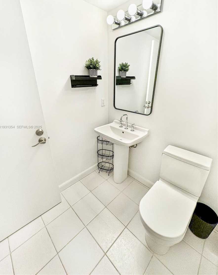 Small Image of 185 SOUTH WEST 7TH ST #2701, Miami Number 16