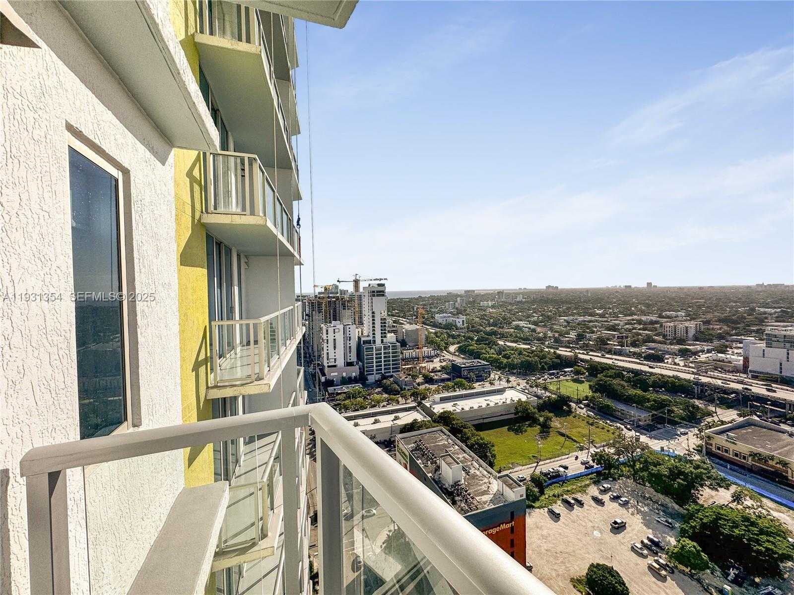 Small Image of 185 SOUTH WEST 7TH ST #2701, Miami Number 24