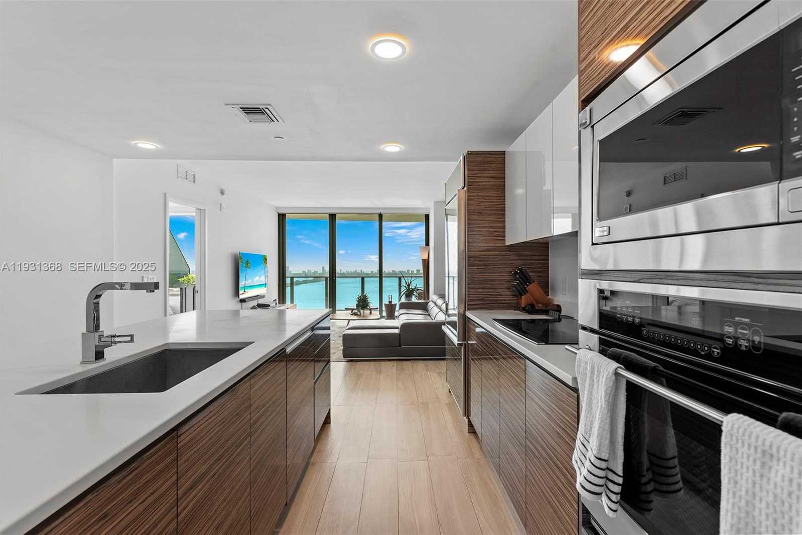 Small Image of 460 NORTH EAST 28TH ST #3903, Miami Number 18