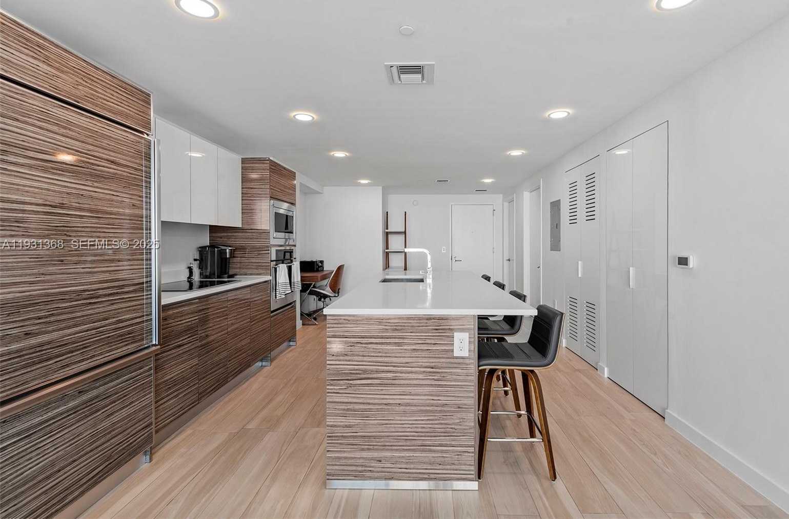 Small Image of 460 NORTH EAST 28TH ST #3903, Miami Number 19