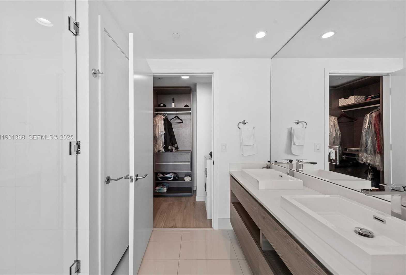 Small Image of 460 NORTH EAST 28TH ST #3903, Miami Number 32