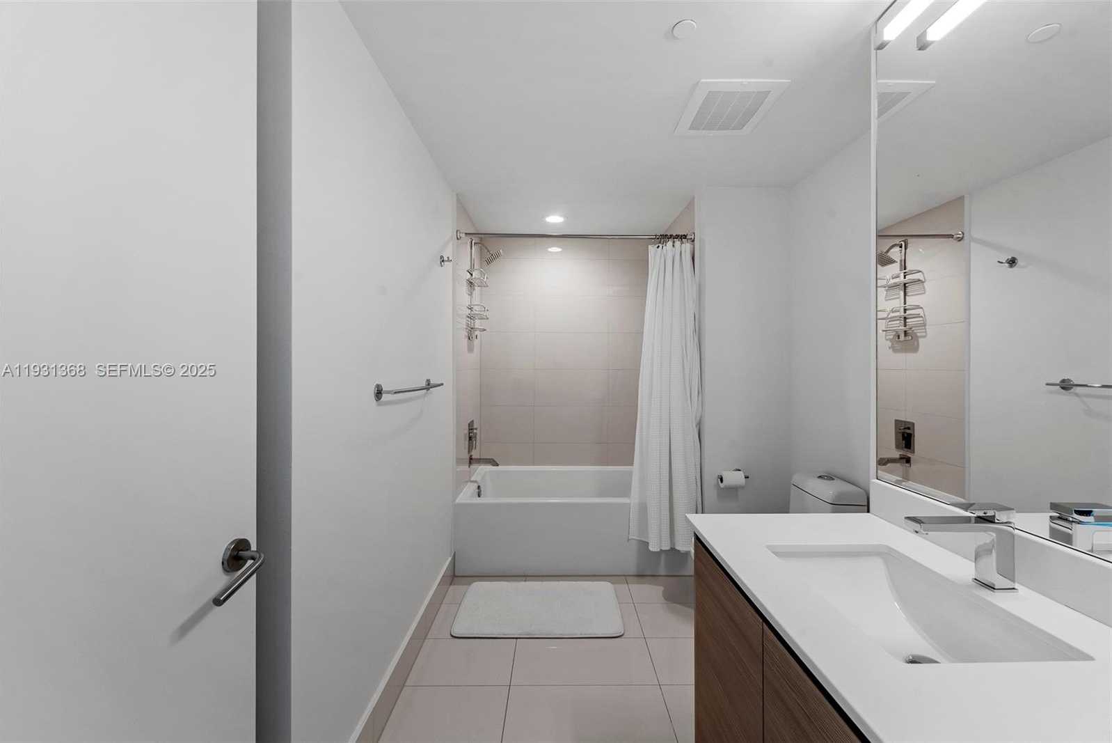 Small Image of 460 NORTH EAST 28TH ST #3903, Miami Number 38