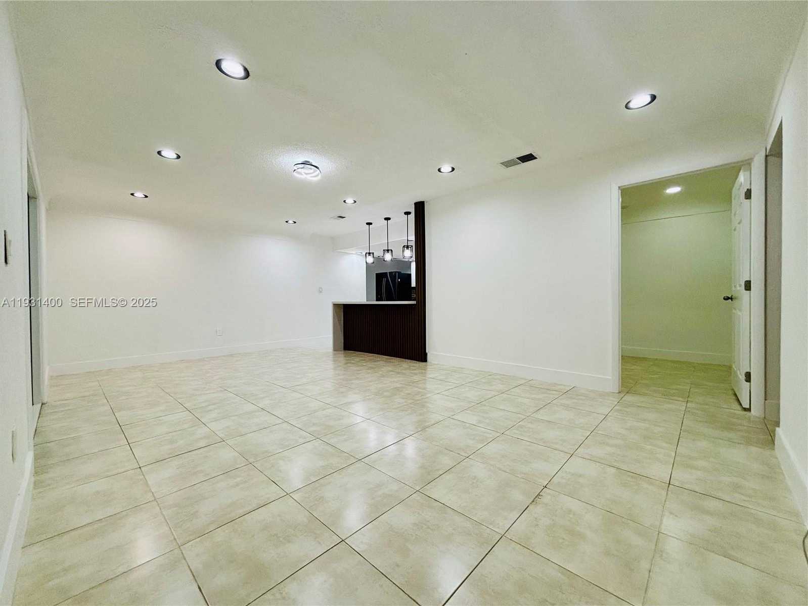 Small Image of 8561 CLARIDGE DR, Miramar Number 8