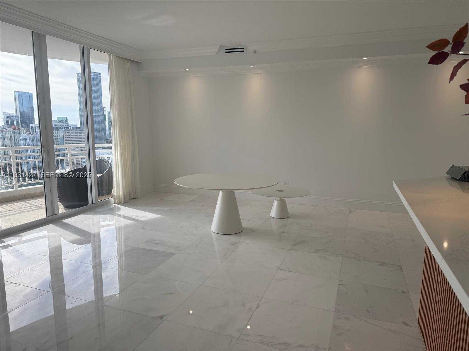 Small Image of 848 BRICKELL KEY DR #PH4003, Miami Number 12