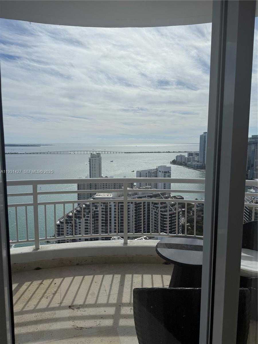 Small Image of 848 BRICKELL KEY DR #PH4003, Miami Number 4
